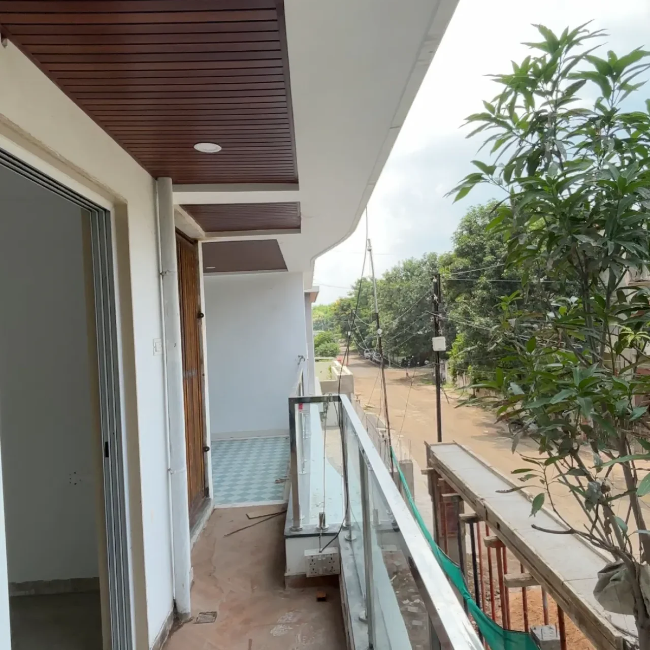 Snowdrop Residency (2)